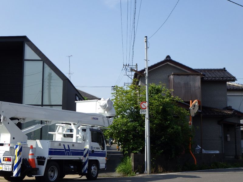 EV・PHEVスポット設備工事｜ヒダニ電機株式会社｜福井県福井市のEV・PHEVスポット設備工事、空調設備工事、照明LED化工事、民間電気設備工事、通信設備工事