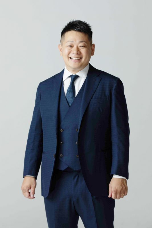 代表ご挨拶｜ヒダニ電機株式会社｜福井県福井市のEV・PHEVスポット設備工事、空調設備工事、照明LED化工事、民間電気設備工事、通信設備工事